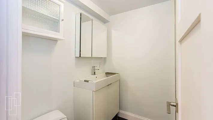 Rented by Garfield Realty  | media 24