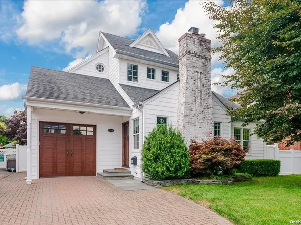 520 Deer Park Avenue, Babylon, NY 11702