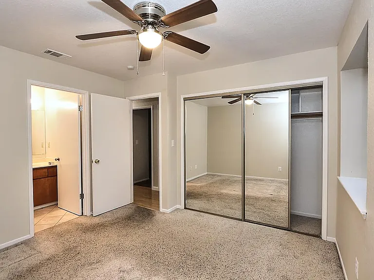 1460 Hickory St — Photo 13