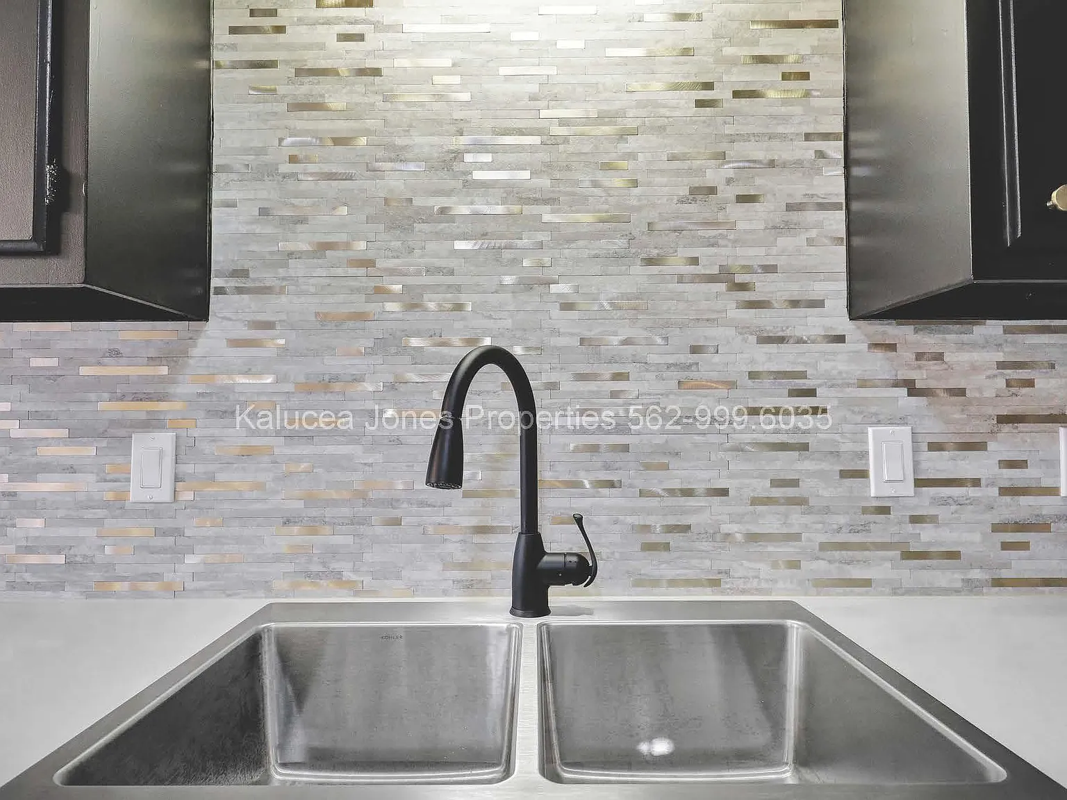 2 bed, 1.5 bath, 1200 sqft, $1,595 — Photo 2