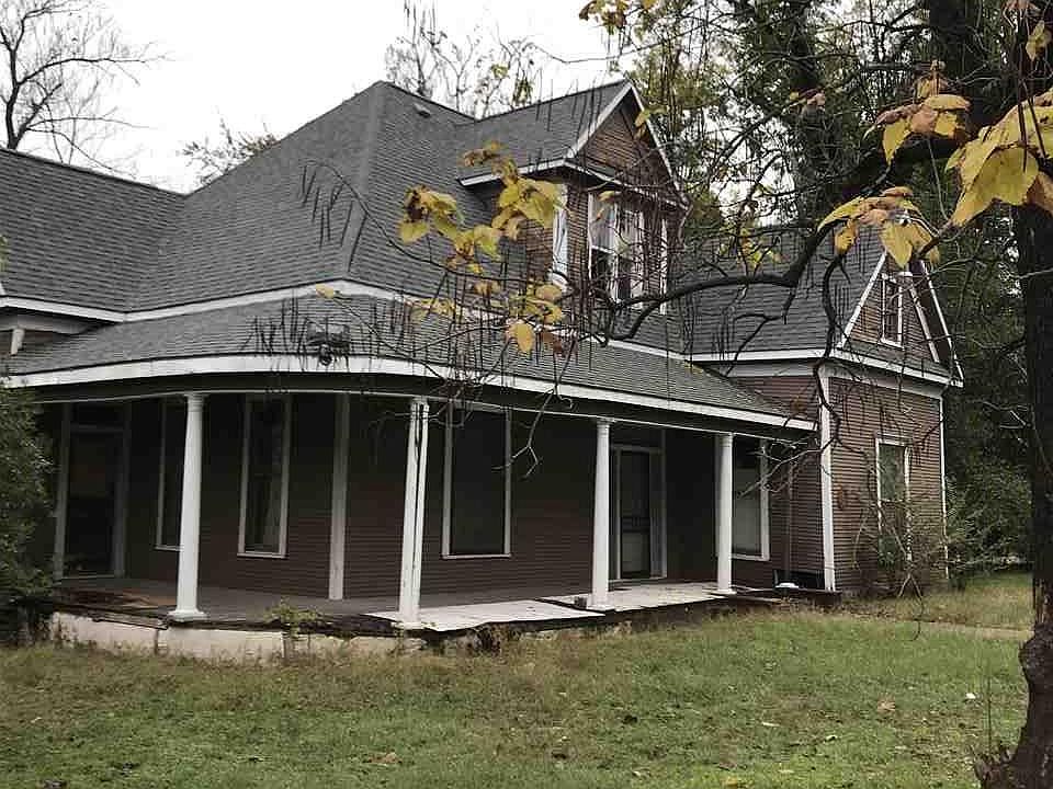1st image of 205 Peach St