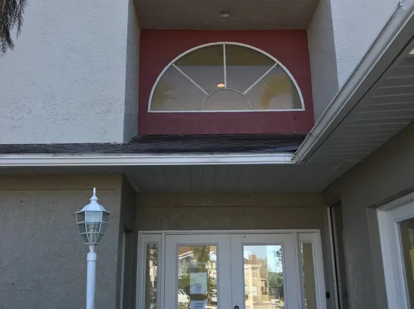116 Santa Clara Dr APT 6, Naples, FL 34104