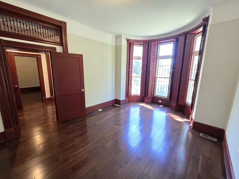 804 Hollins St #1 — Photo 23