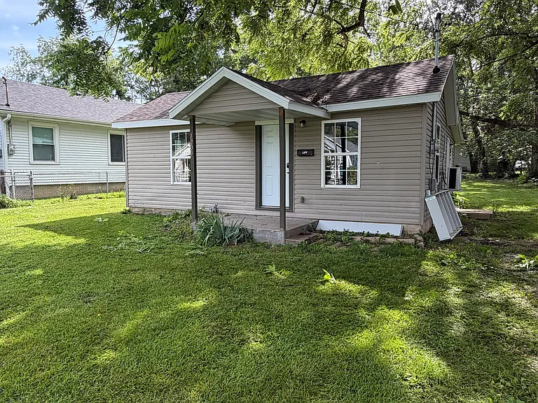 1200 N Ethyl Ave — Photo 1