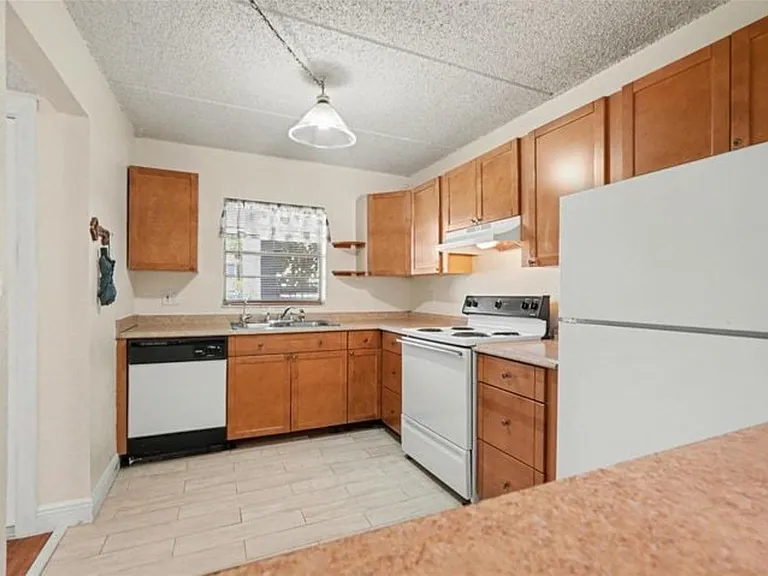 2845 Somerset Park Dr #101 — Photo 7