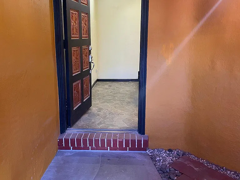 48th Ave — Photo 30