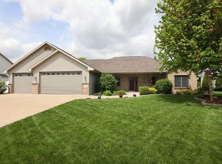 4020 E Appleseed Dr, Appleton, WI 54913