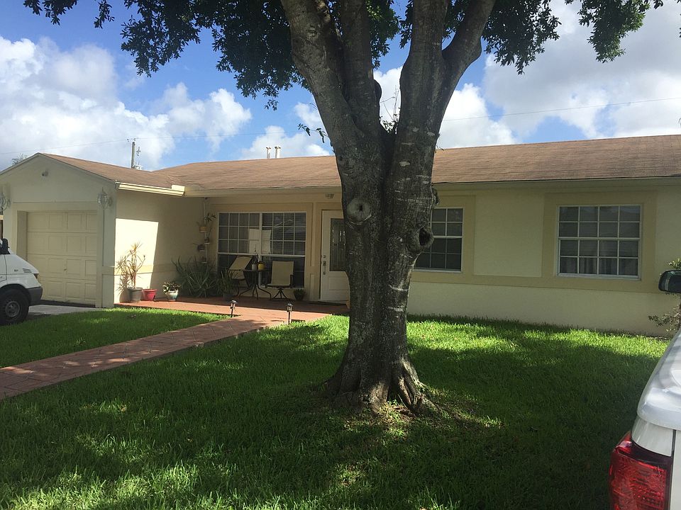 1st image of 11441 NW 39th Pl
