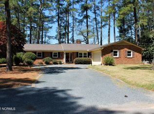 87 Lakeview Dr, Whispering Pines, NC 28327
