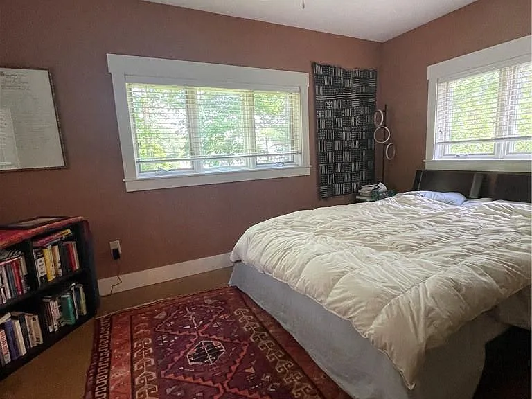 113 Marshall St — Photo 23