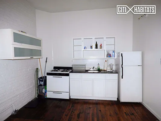 Rented by Citi Habitats | media 41