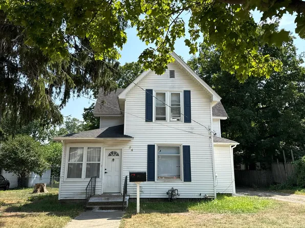 94 W Division St, Sparta, MI 49345
