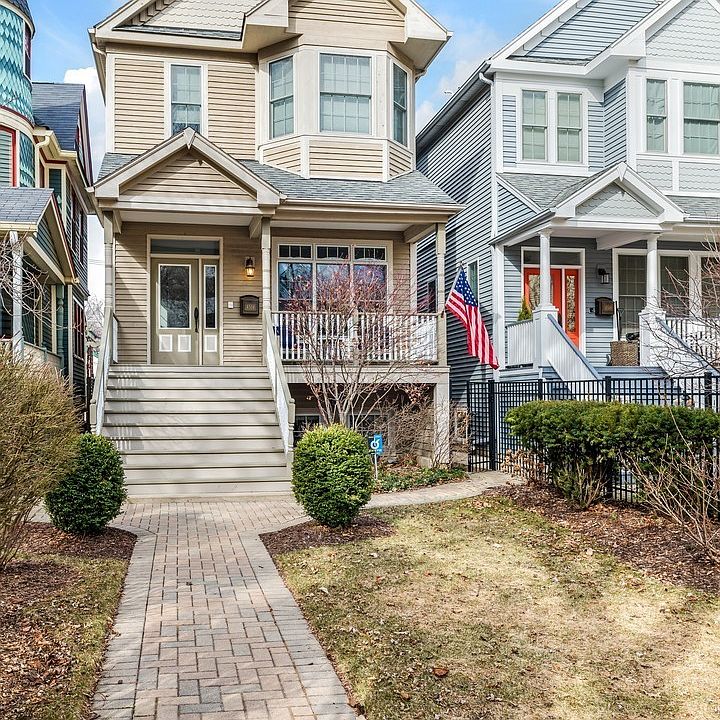 1st image of 4514 N Damen Ave