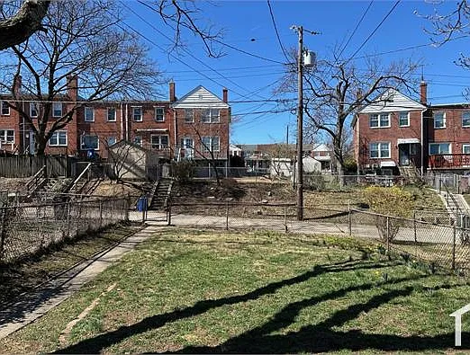 3 bed, $2,500 — Photo 3