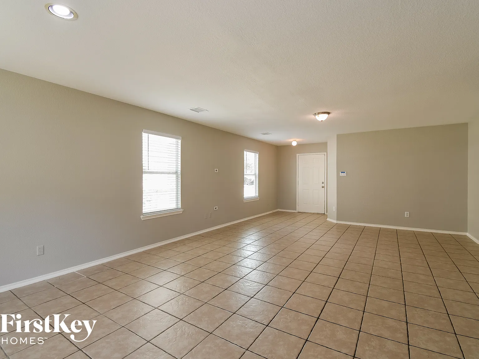 3 bed, 2.5 bath, 1964 sqft, $2,315 — Photo 4