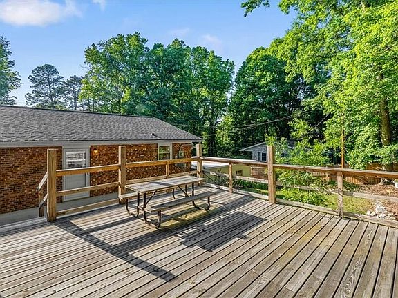 4th image of 509 Valleybrook Dr