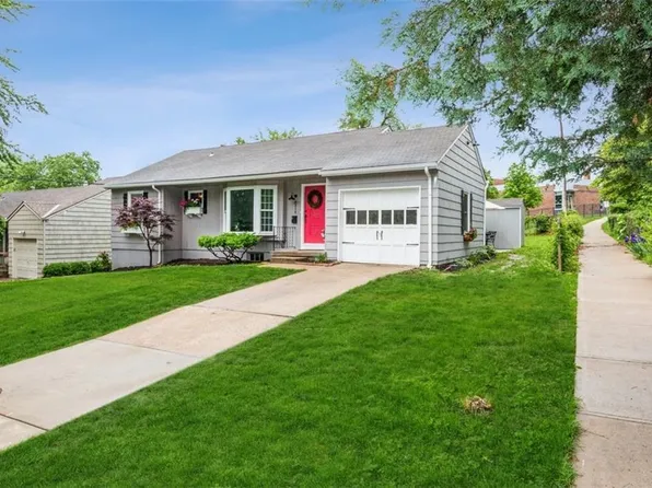 2818 W 72nd Ter, Prairie Village, KS 66208