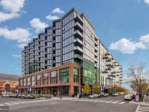 2nd image of 1300 4th St SE Unit 507