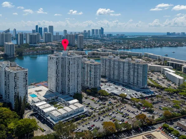 2750 NE 183rd St APT 806, Aventura, FL 33160