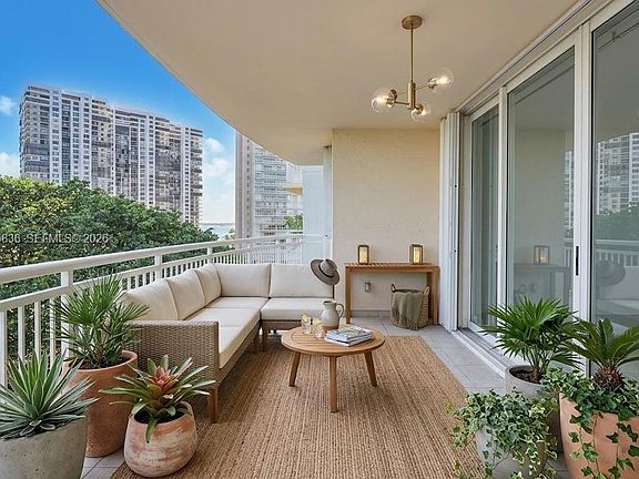 3rd image of 2475 Brickell Ave APT 704