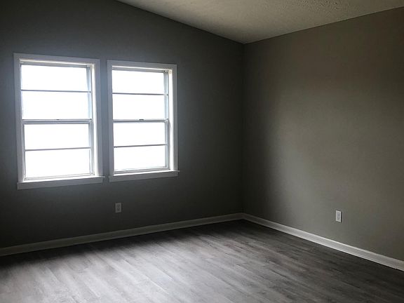 2nd image of 811 Bellevue St