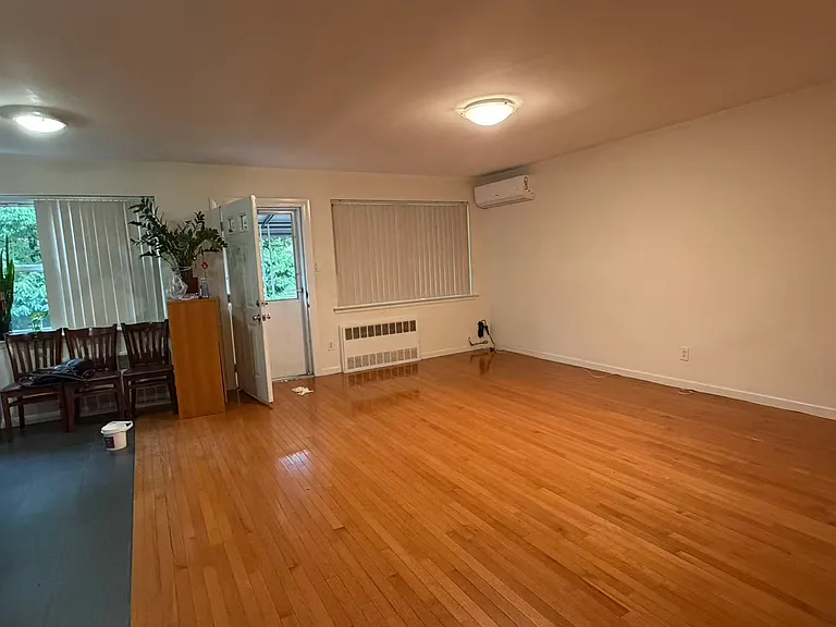 176 Bay 43 St #2 — Photo 8