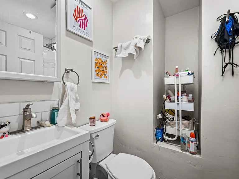 6241 Mary Lane Dr — Photo 17