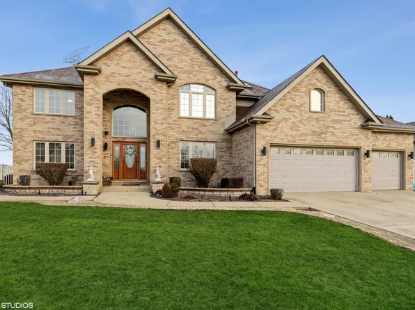 2020 Tyler Dr, Lynwood, IL 60411