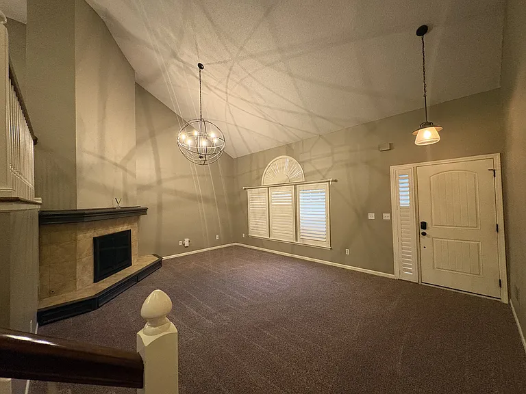 5325 NE Sunshine Dr — Photo 22