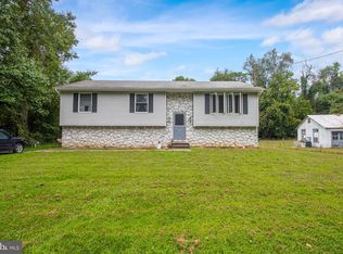 203 Cape May Dr, Pennsville, NJ 08070