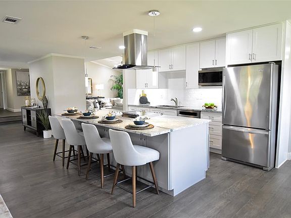 4th image of 6708 Winterwood Ln