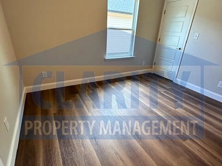 1594 Perry St SE — Photo 9