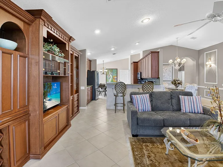 5256 Glenville Dr — Photo 21