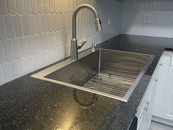5th image of 9738 Leyland Dr Unit 10