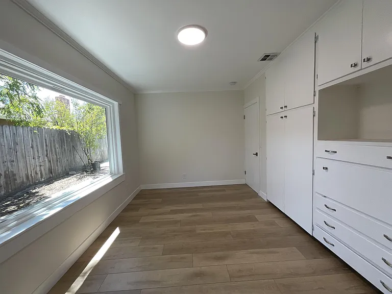 1515 Hess Rd #6 — Photo 20