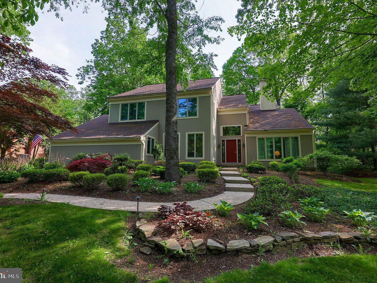 1083 Hunters Path, Lancaster, PA 17601 | Zillow