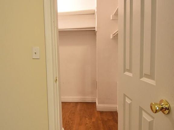 3rd image of 2350 Broadway #638