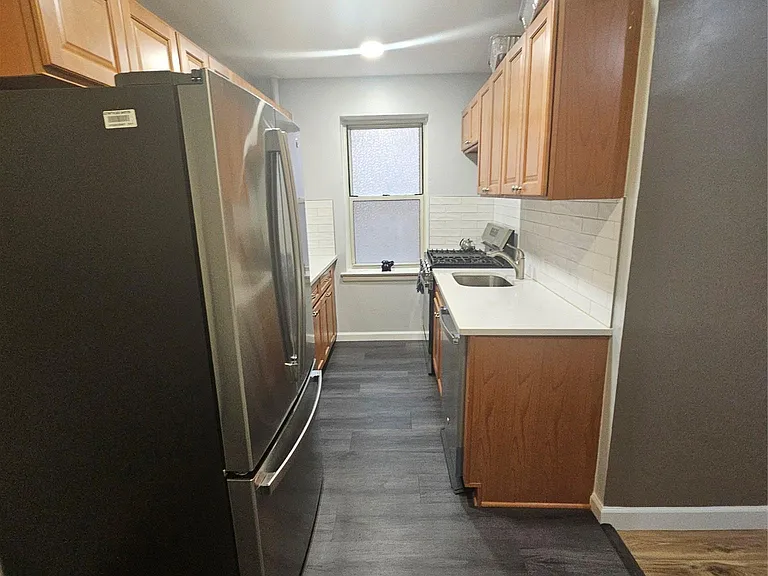 255 Bronx River Rd #4R — Photo 14