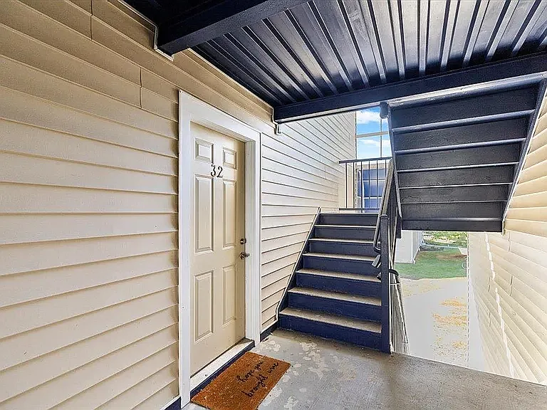 1780 Liberty Ln #C32 — Photo 3