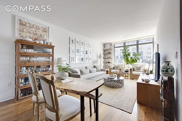 Rented by Compass | media 33