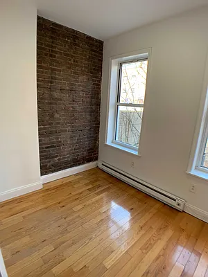 Rented by Cargon Realty | media 25