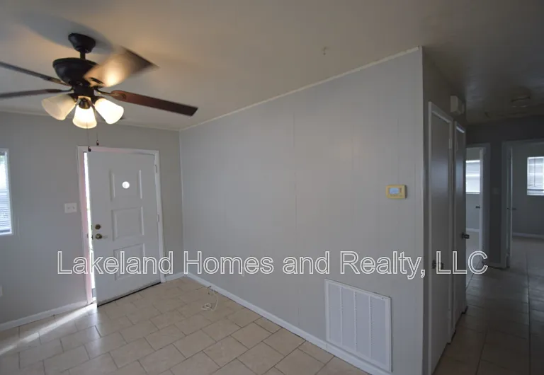 1213 W Patterson St — Photo 7