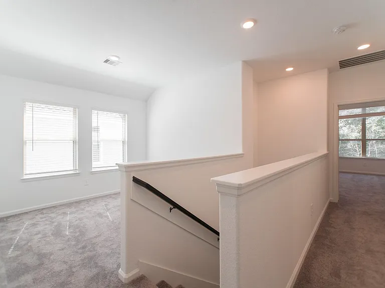 670 Royal Arch Dr — Photo 21