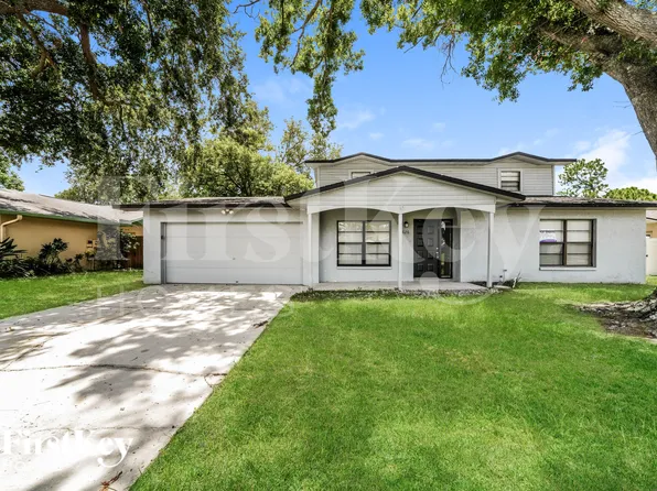 7626 Winging Way Dr, Tampa, FL 33615