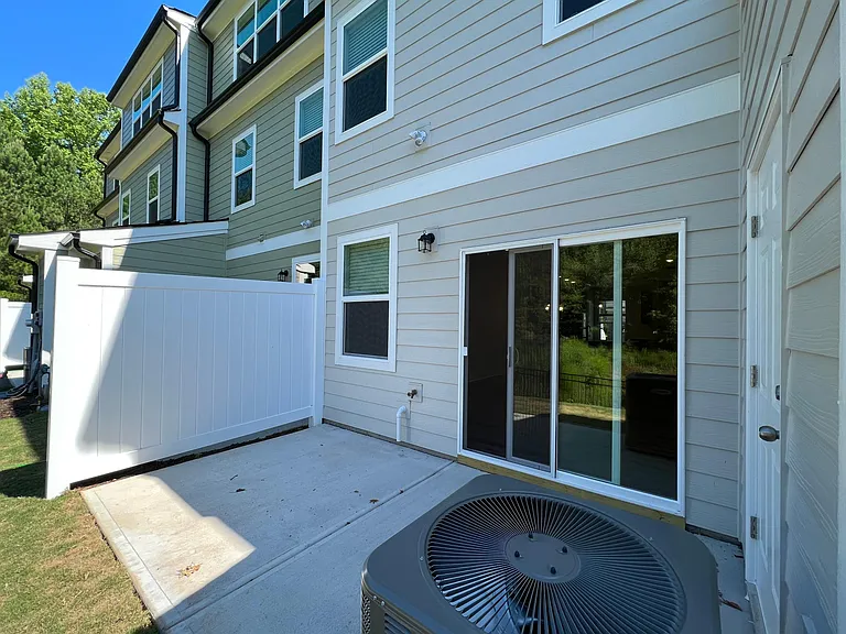 335 Old Grove Ln — Photo 25