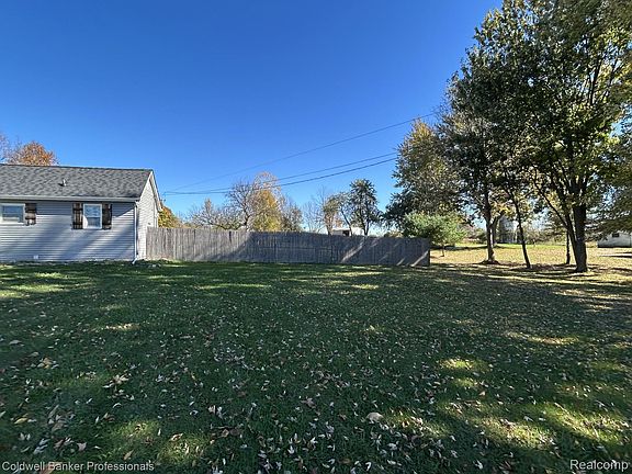 5th image of 1267 S Cummings Rd