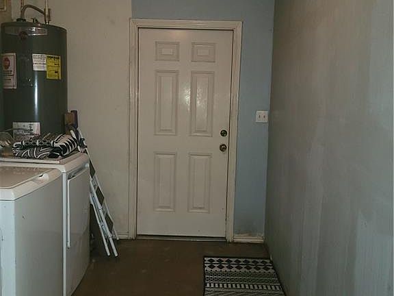 5th image of 705 E 13th 1/2 St