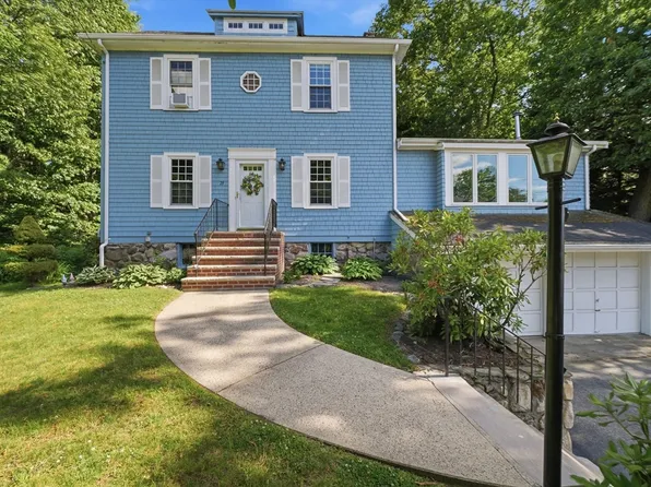 29 Bedford St, Burlington, MA 01803