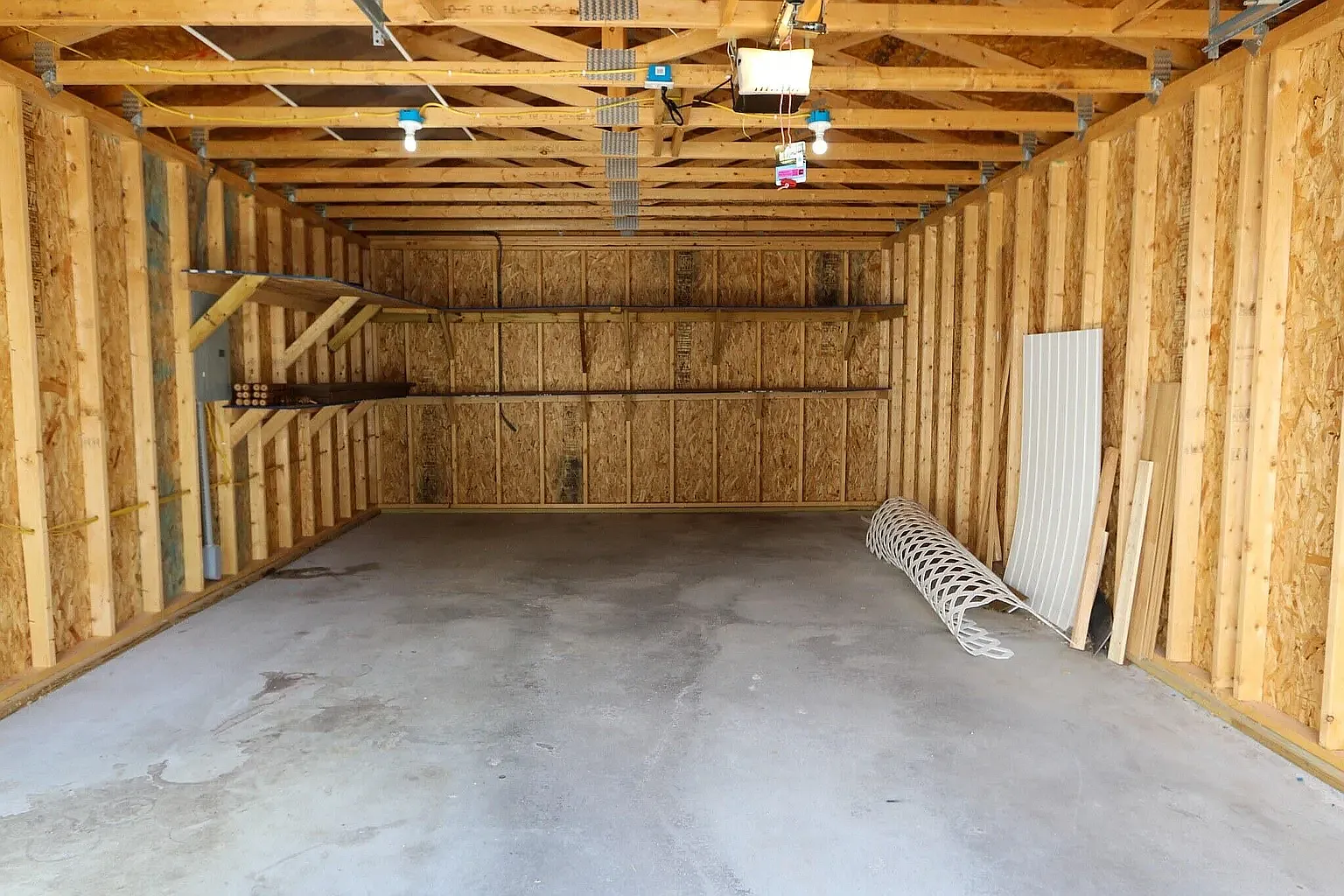 3 bed, 1259 sqft, $2,100 — Photo 4