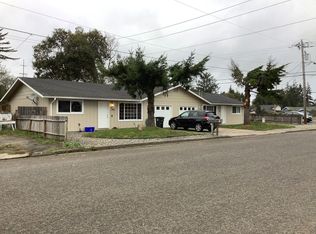 3410 & 3420 Spruce Ln #3410, North Bend, OR 97459